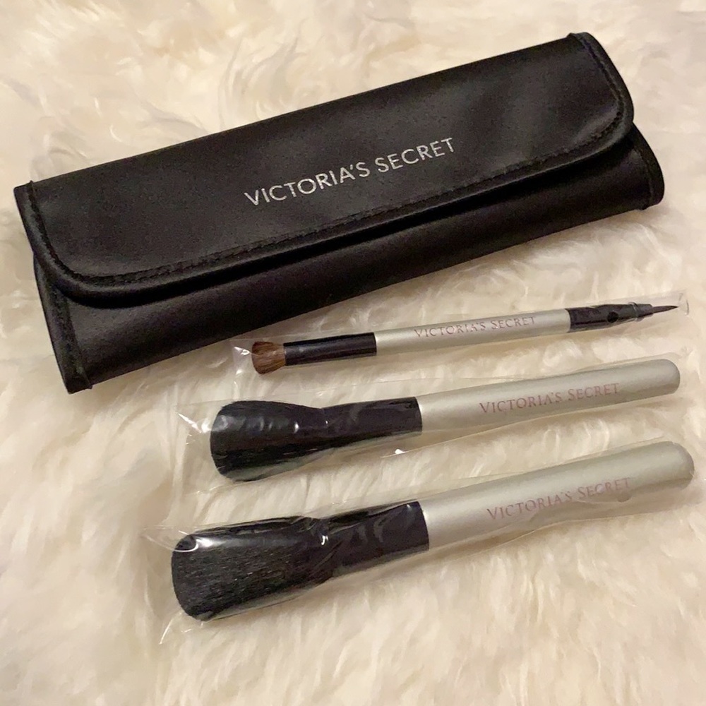 Victoria's Secret Makeup Brush Set